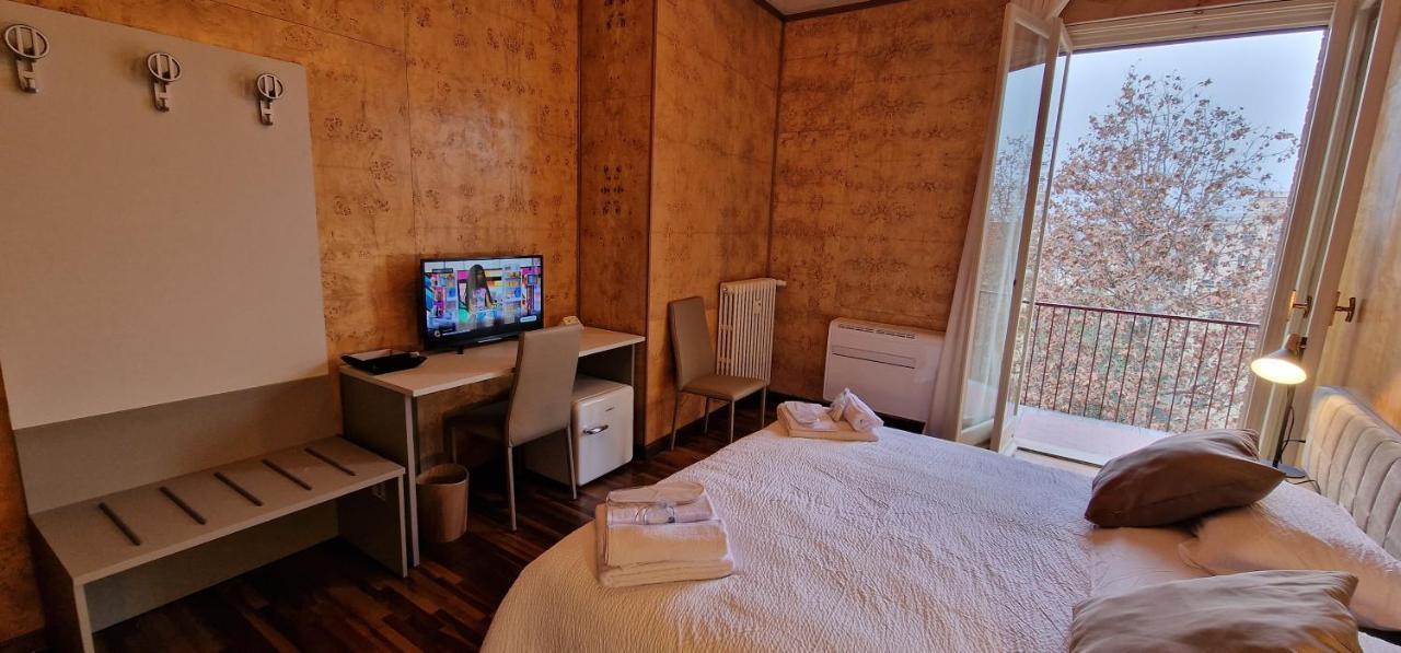 Forumguesthouse Verdi Centro Storico 帕爾馬 外观 照片